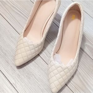 (28-4016) Coutgo Women's Nude Pointed Toe High Heels Sz 9.5